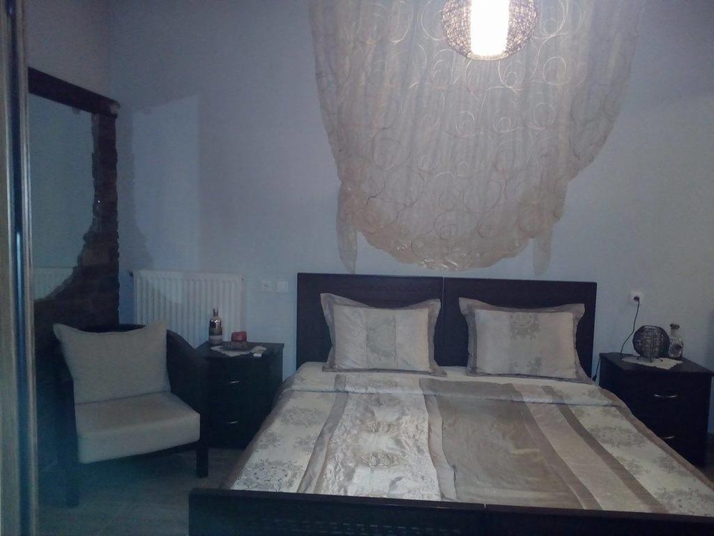 Guesthouse Athanasiou Káto Loutrákion Екстериор снимка