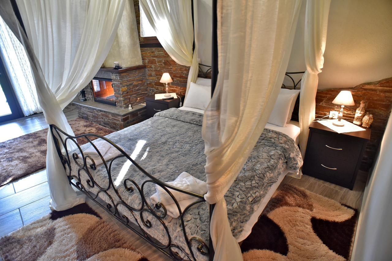 Guesthouse Athanasiou Káto Loutrákion Екстериор снимка